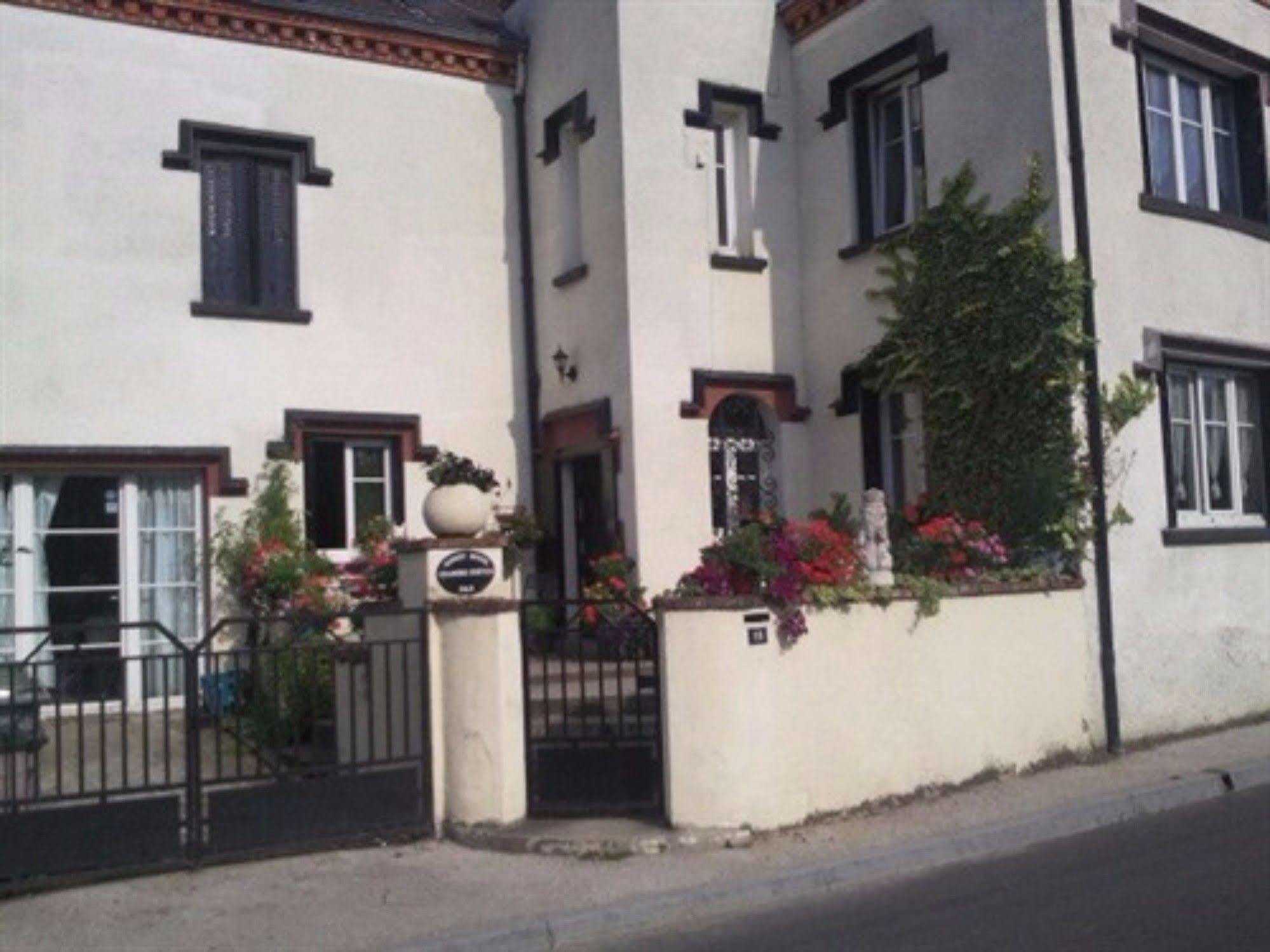 Sunset House Chambres De Hotes Magnac-Laval ภายนอก รูปภาพ