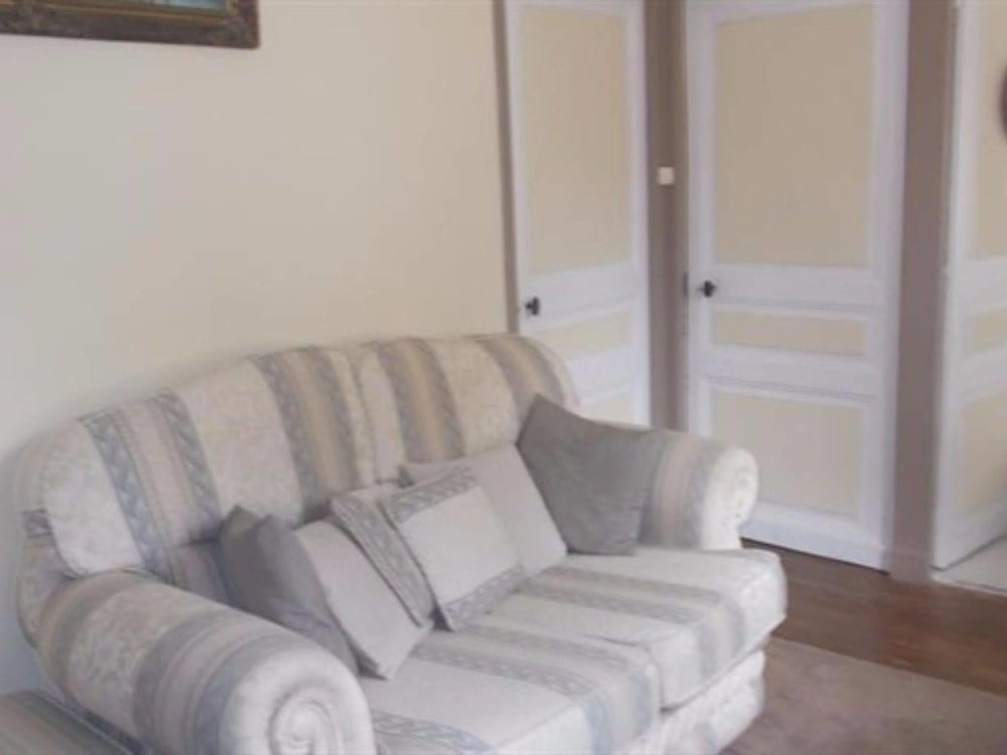 Sunset House Chambres De Hotes Magnac-Laval ภายนอก รูปภาพ