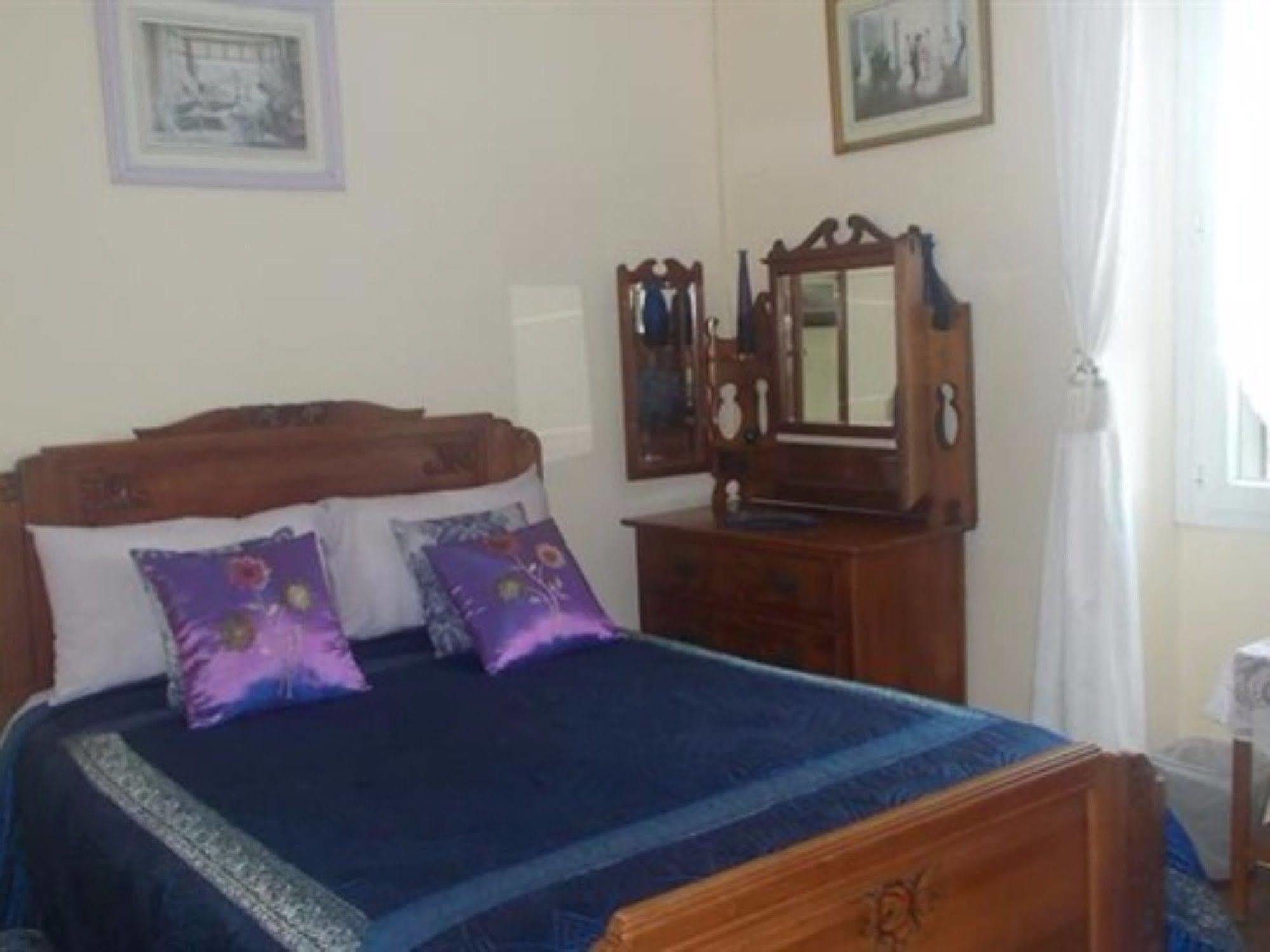 Sunset House Chambres De Hotes Magnac-Laval ภายนอก รูปภาพ