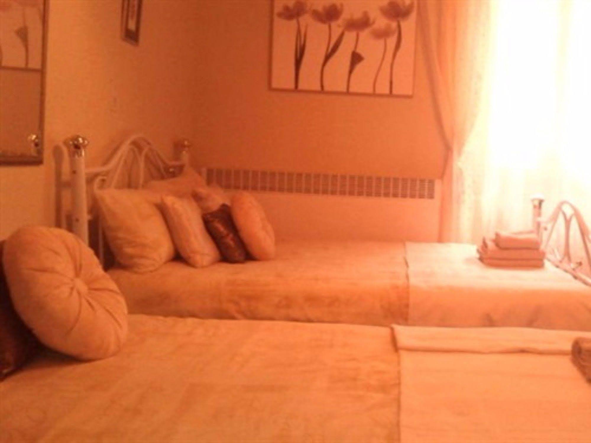 Sunset House Chambres De Hotes Magnac-Laval ภายนอก รูปภาพ